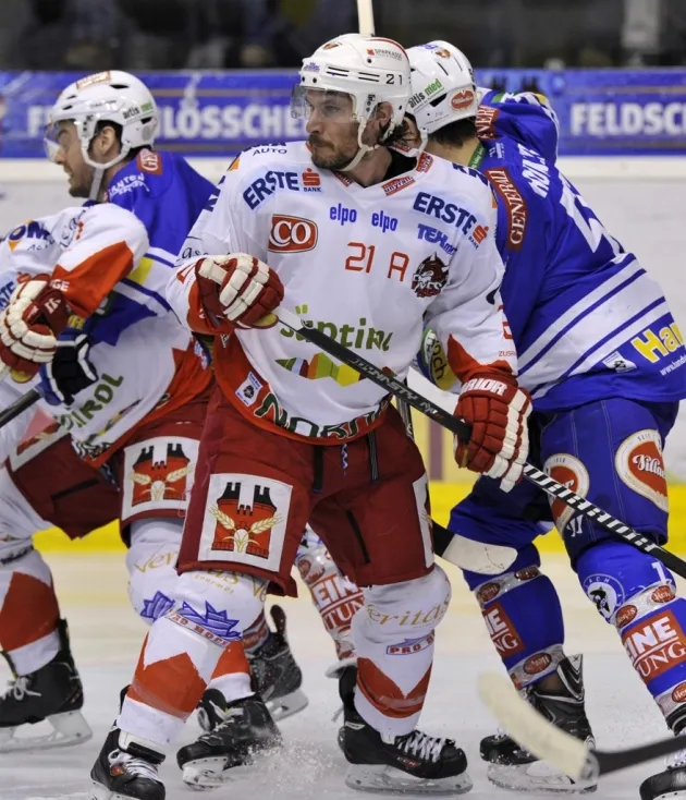 13 14 Trent Whitfield